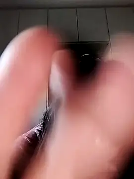 Snapshot of caldaevogliosa81 chatting on 10-06-25, 09:18 caldaevogliosa81 online show from 10-06-25, 09:18