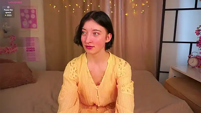 JuanaFriesz online show from 03-08-26, 09:13