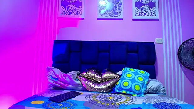 Hornycouple Hot online show from 12-19-25, 07:43