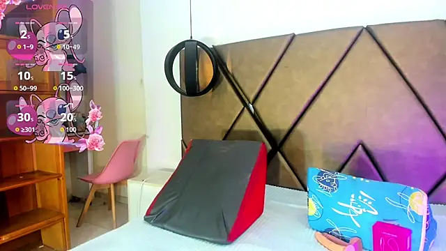 Snapshot of PenelopeGuzman__ chatting on 04-20-26, 08:43 PenelopeGuzman online show from 04-20-26, 08:43