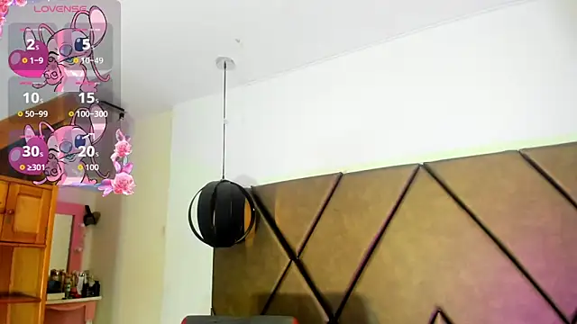 Snapshot of PenelopeGuzman__ chatting on 05-23-26, 07:07 PenelopeGuzman online show from 05-23-26, 07:07