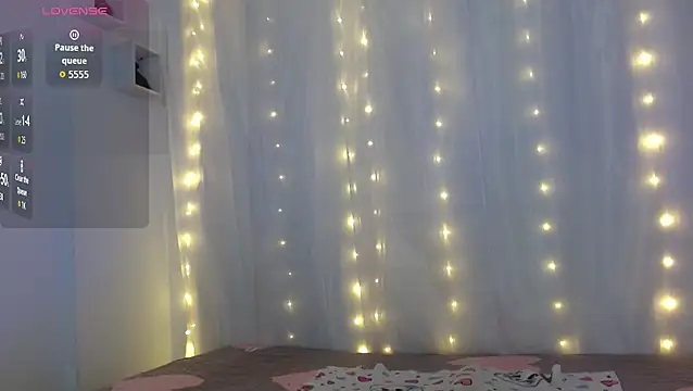 Snapshot of NoraParkeer chatting on 09-30-25, 06:46 NoraParkeer online show from 09-30-25, 06:46