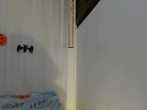 Snapshot of NoraParkeer chatting on 10-11-25, 07:12 NoraParkeer online show from 10-11-25, 07:12