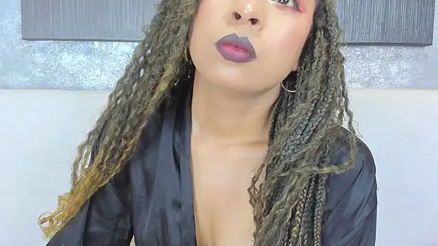 Snapshot of Lucia_jane chatting on 06-08-26, 01:28 Lucia jane online show from 06-08-26, 01:28