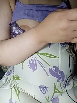 Snapshot of Aomtiz8 chatting on 06-16-26, 04:48 Aomtiz8 online show from 06-16-26, 04:48