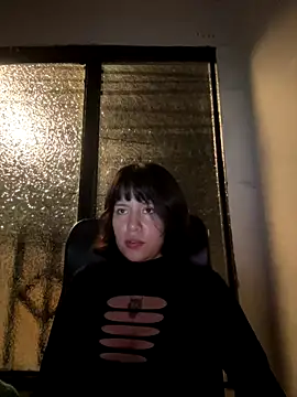 Snapshot of aliciia_23 chatting on 09-12-25, 04:56 aliciia 23 online show from 09-12-25, 04:56