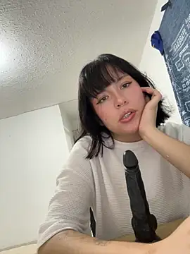 Snapshot of aliciia_23 chatting on 09-26-25, 06:17 aliciia 23 online show from 09-26-25, 06:17