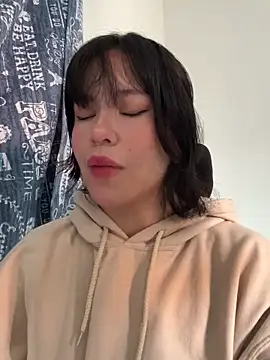 Snapshot of aliciia_23 chatting on 10-25-25, 07:41 aliciia 23 online show from 10-25-25, 07:41