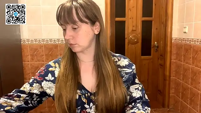 MaroonMoon  online show from 09-10-25, 07:14