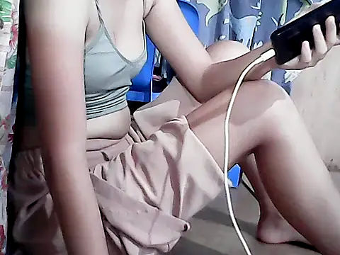 Snapshot of pinay-momm1682 chatting on 04-07-26, 09:21 pinay-momm1682 online show from 04-07-26, 09:21