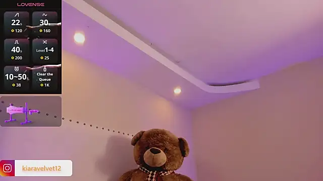kiara velvet  online show from 12-17-25, 01:33
