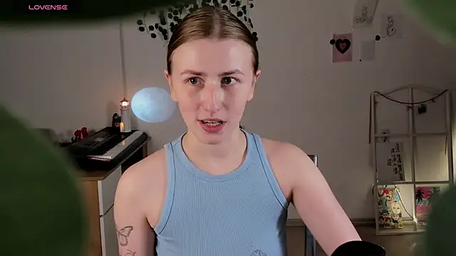 Snapshot of VesperaCeleste chatting on 03-01-26, 12:40 VesperaCeleste online show from 03-01-26, 12:40