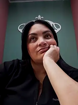 tiffany Johnson1 online show from 11-13-25, 07:24