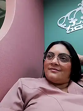 tiffany Johnson1 online show from 11-19-25, 03:56