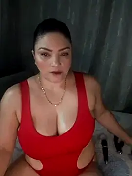 tiffany Johnson1 online show from 06-05-26, 12:39