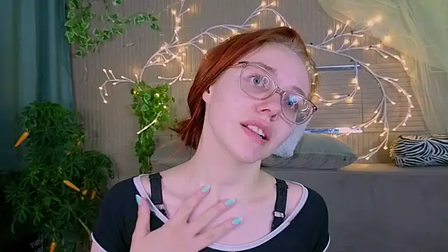 Snapshot of PollyVinice chatting on 05-12-26, 02:58 PollyVinice online show from 05-12-26, 02:58