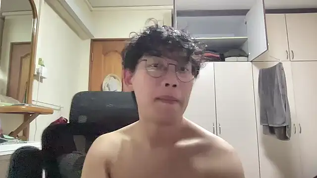 Passionatetwink2 online show from 02-25-26, 11:42