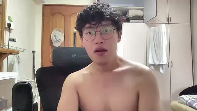 Passionatetwink2 online show from 02-28-26, 07:53