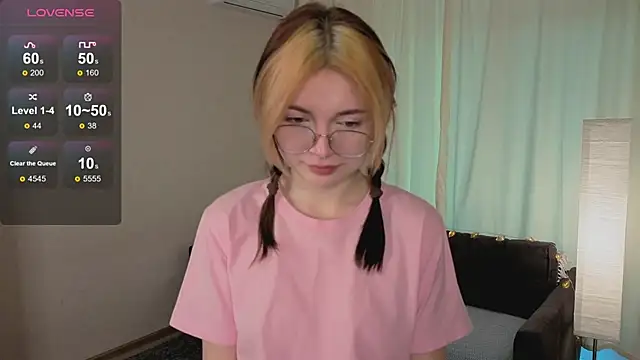 Susan Gardner online show from 12-21-25, 08:32