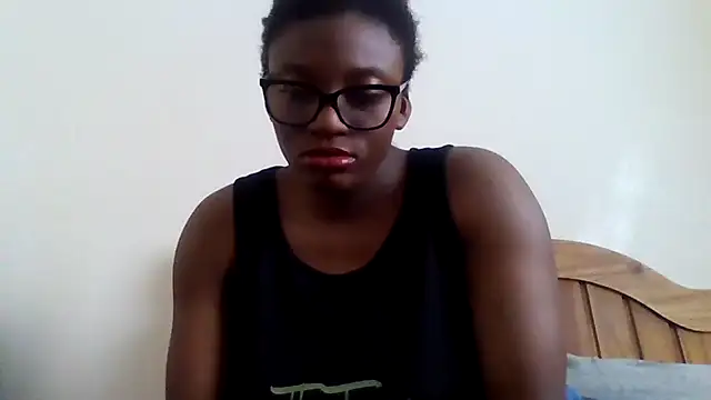 Snapshot of SexyGemBeautyX chatting on 09-20-25, 12:17 SexyGemBeautyX online show from 09-20-25, 12:17