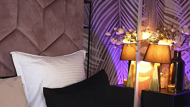 EvaRhea online show from 12-02-25, 03:56