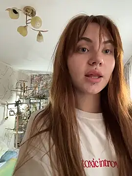 Snapshot of LunaMillie chatting on 07-21-26, 03:58 LunaMillie online show from 07-21-26, 03:58