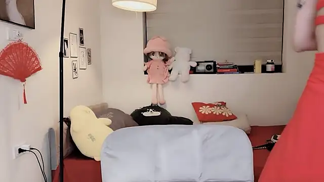 Snapshot of MaiLiiil chatting on 11-04-25, 03:33 MaiLiiil online show from 11-04-25, 03:33