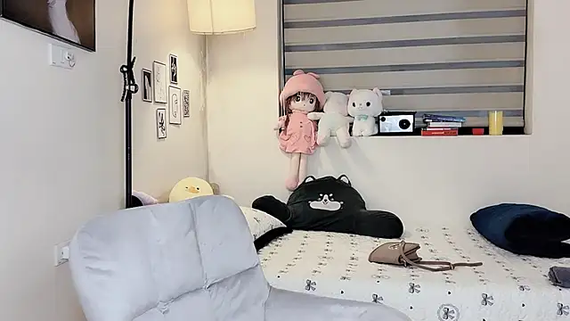 Snapshot of MaiLiiil chatting on 01-12-26, 01:38 MaiLiiil online show from 01-12-26, 01:38