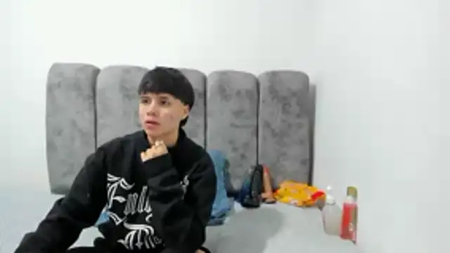 Bruno Cruzz online show from 04-17-26, 02:25
