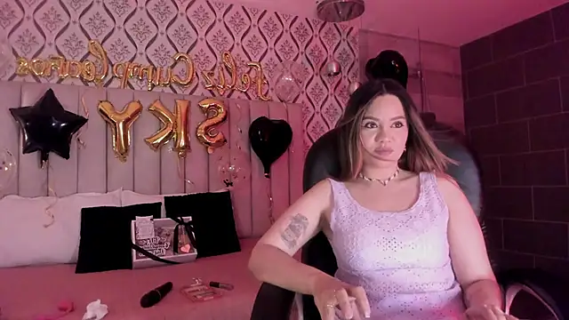 Sky Junne online show from 02-28-26, 06:42