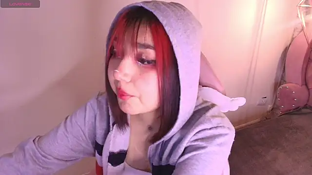 Snapshot of sophiievv chatting on 10-01-25, 07:20 sophiievv online show from 10-01-25, 07:20