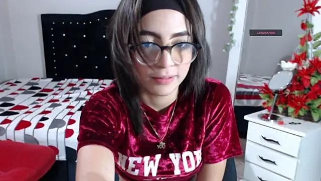 Coraline Playful online show from 09-20-25, 12:50