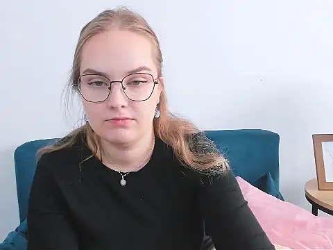 Snapshot of AliceCrazy69 chatting on 10-20-25, 10:05 AliceCrazy69 online show from 10-20-25, 10:05