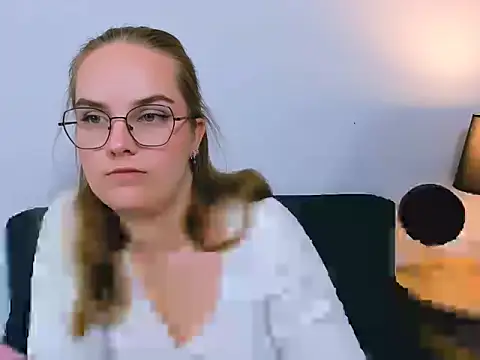 AliceCrazy69 online show from 11-18-25, 04:11