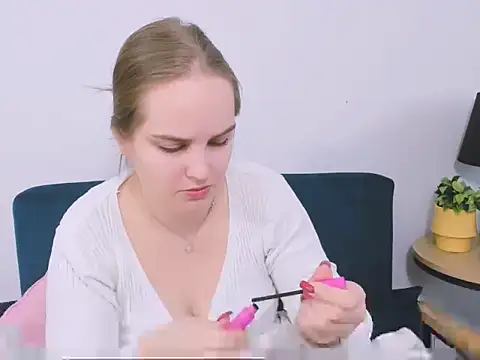 AliceCrazy69 online show from 01-06-26, 10:08