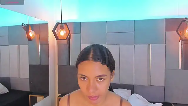 VictoriaDuart online show from 02-25-26, 09:02