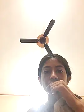 Snapshot of Evneet27_Saavu chatting on 11-15-25, 11:10 Evneet27 Saavu online show from 11-15-25, 11:10