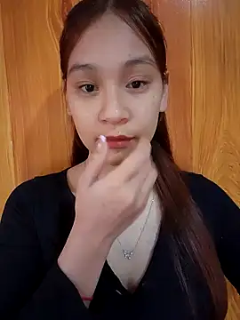 ChiecumBae online show from 12-18-25, 01:44