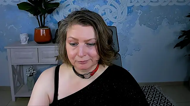 TiffanyBrauny online show from 10-08-25, 10:02