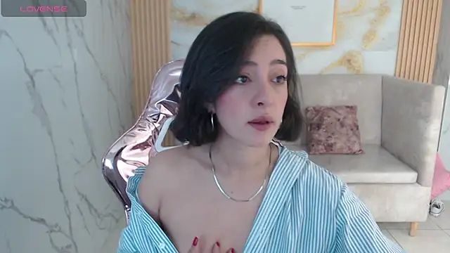 sara lopez s online show from 10-08-25, 02:04