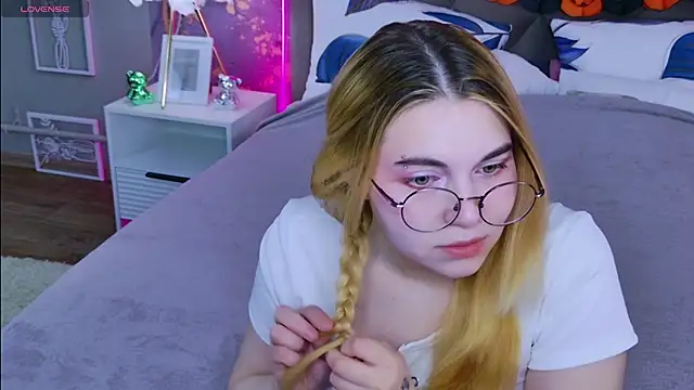 Evie Vall online show from 11-02-25, 03:14