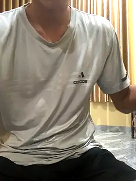 Snapshot of thienlong05 chatting on 09-28-25, 03:17 thienlong05 online show from 09-28-25, 03:17