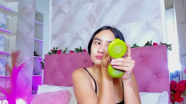 Nicolqueen  online show from 10-22-25, 11:21