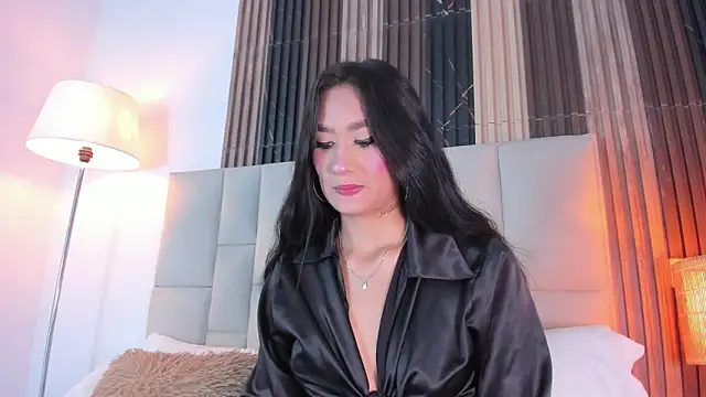 Nicolqueen  online show from 04-06-26, 11:11