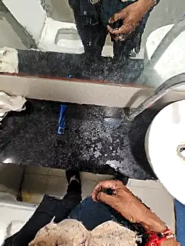 Snapshot of Gamecoc chatting on 09-16-25, 10:27 Gamecoc online show from 09-16-25, 10:27