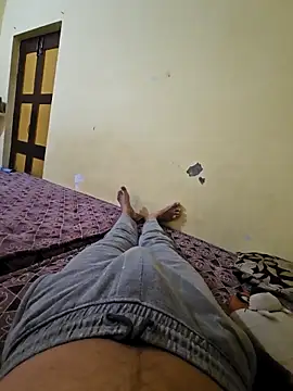 Snapshot of Gamecoc chatting on 09-25-25, 03:32 Gamecoc online show from 09-25-25, 03:32