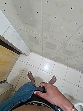 Snapshot of Gamecoc chatting on 10-12-25, 05:34 Gamecoc online show from 10-12-25, 05:34