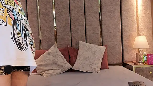 NikoStone  online show from 03-25-26, 05:02