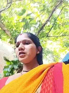 Jooli xx online show from 09-22-25, 11:01