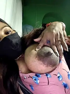 Snapshot of V-hot-swiet chatting on 11-11-25, 11:38 V-hot-swiet online show from 11-11-25, 11:38